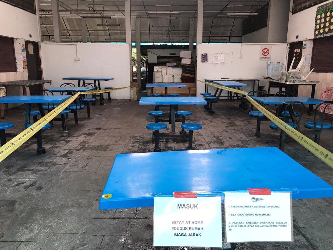 LALUAN PELANGGAN DI PASAR AWAM TANAH RATA